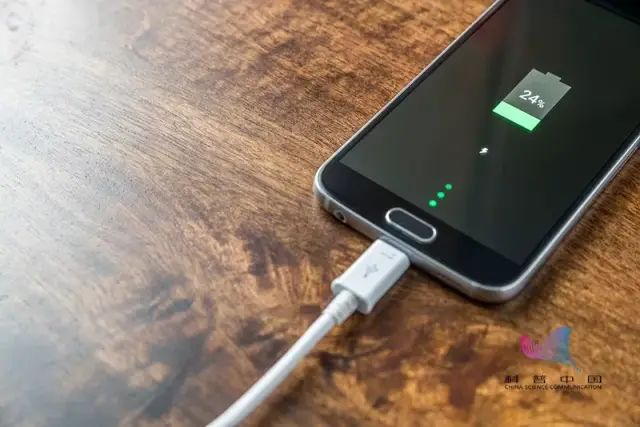 不要把旧手机丢在家里！用途多，尝试过的人都称赞。