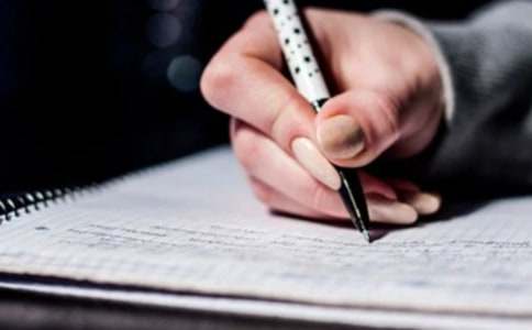 玩游戏的利和弊作文